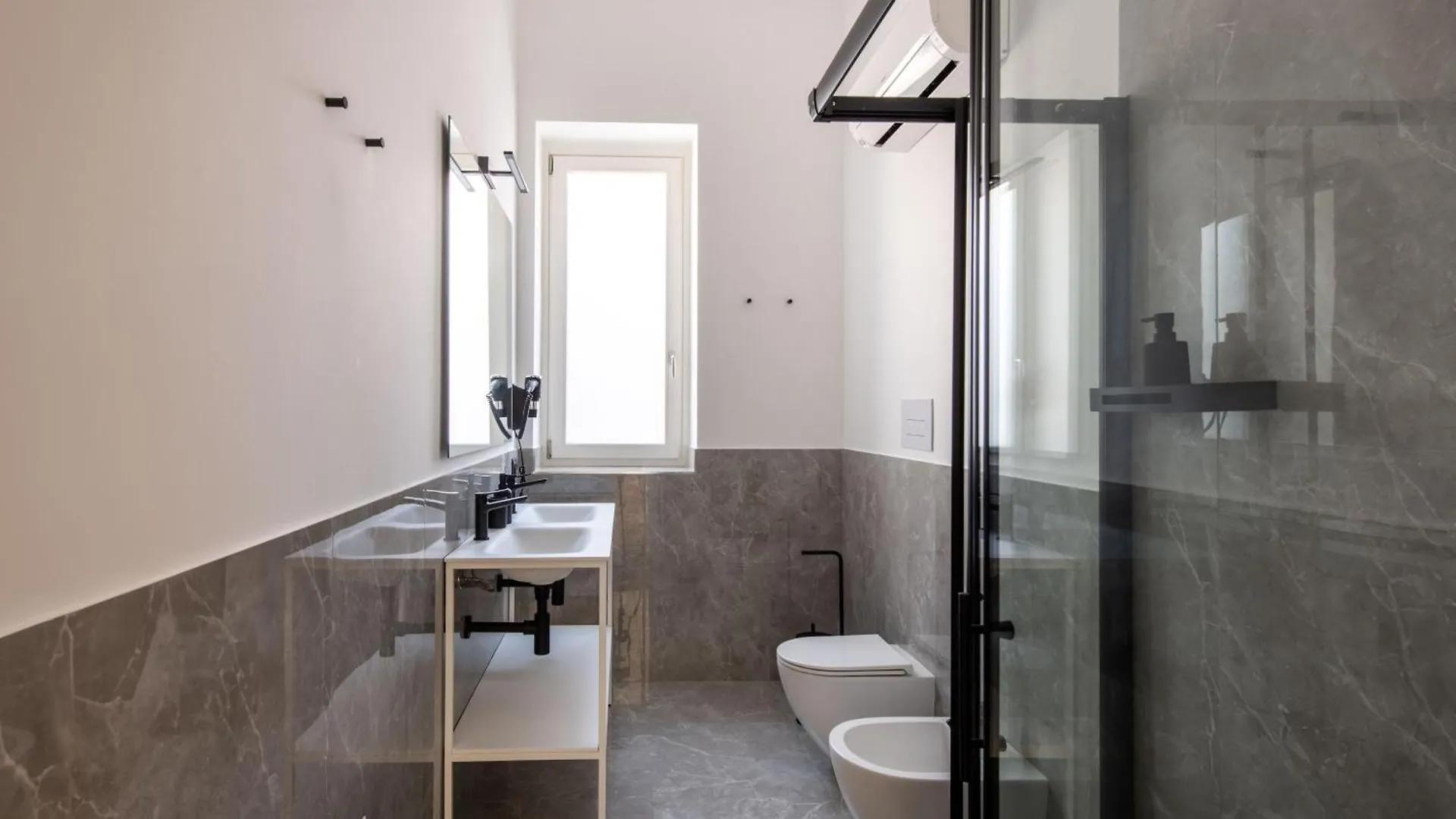 Giglio Suites Palermo 0*,  Italy